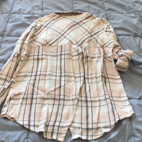 2/$10.  Peach plaid tunic shirt - Picture 7 of 7